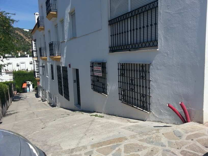 Local Ubrique
